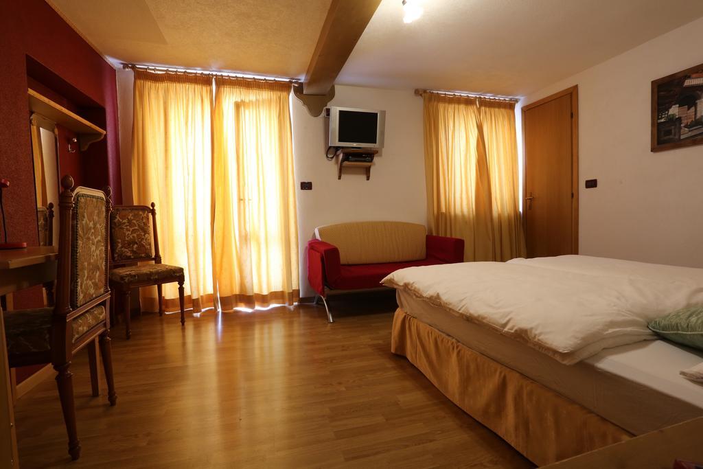 Albergo Centrale Forni di Sopra Phòng bức ảnh