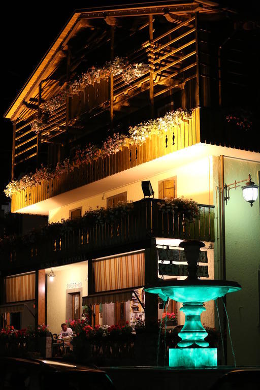 Albergo Centrale Forni di Sopra Ngoại thất bức ảnh