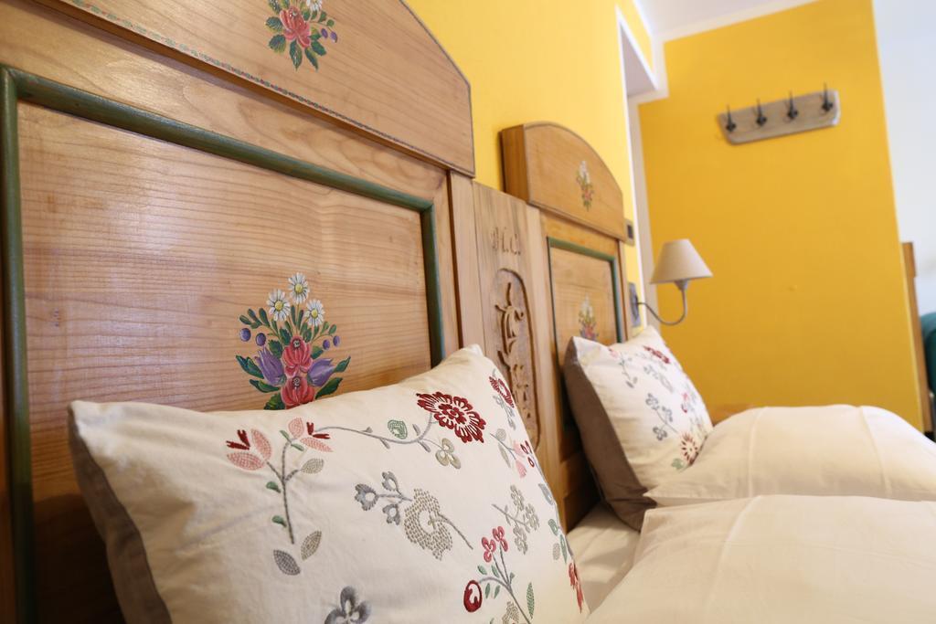 Albergo Centrale Forni di Sopra Ngoại thất bức ảnh