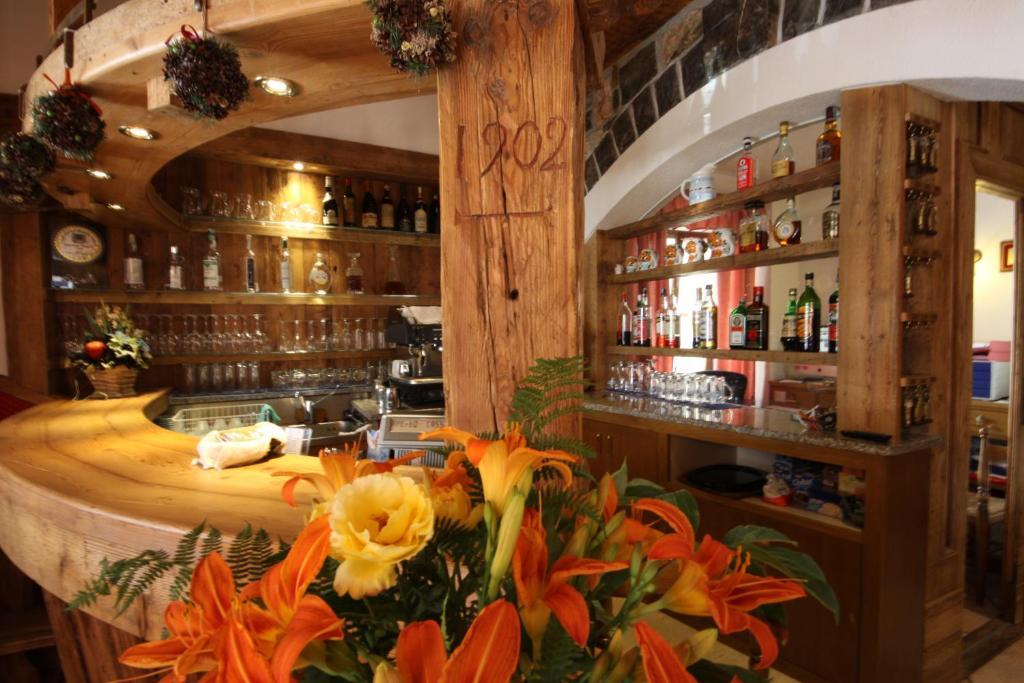 Albergo Centrale Forni di Sopra Ngoại thất bức ảnh